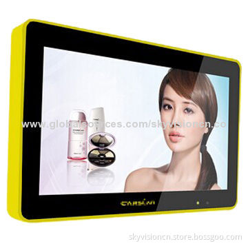 Digital photo frame with motion sensor